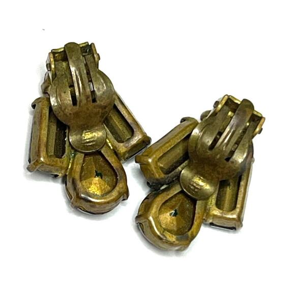 Clip Earrings Emerald Green Gold Vintage Vtg Estate Jewelry O30 - Picture 2 of 3